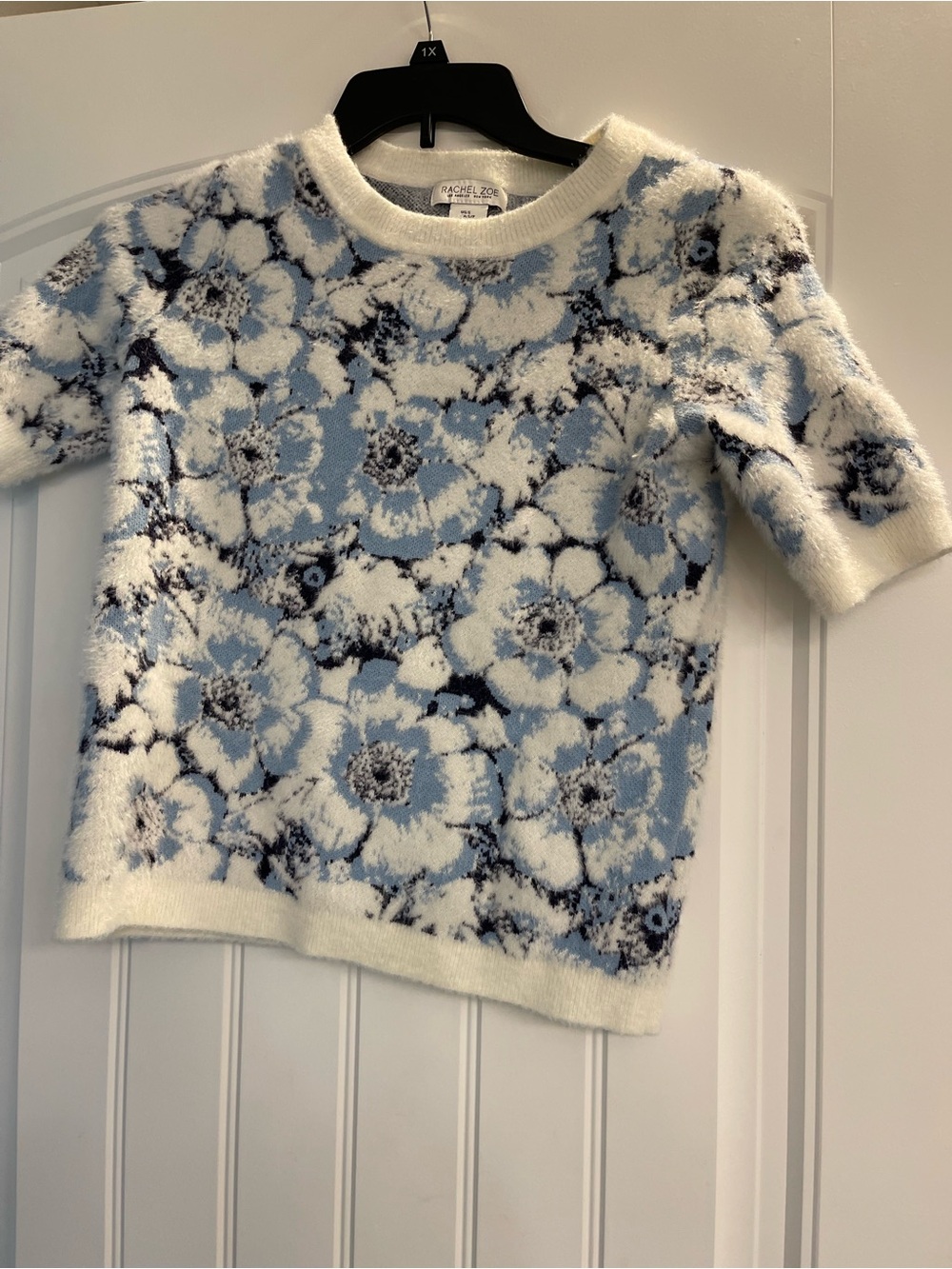 Rachel Zoe Blue & White Floral Fuzzy Eyelash Knit Short Sleeve Sweater Womens S